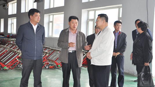 吉林省經(jīng)濟合作局副局長冷希炎一行在榆樹市市委副書記、副市長李洪亮的陪同下來我公司調(diào)研